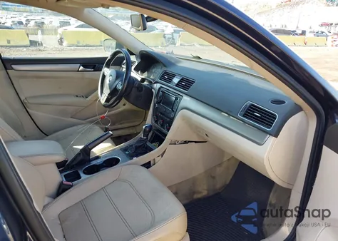 2014 Volkswagen Passat 2.5L Se из США, поврежденный, VIN 1VWBP7A37EC012980